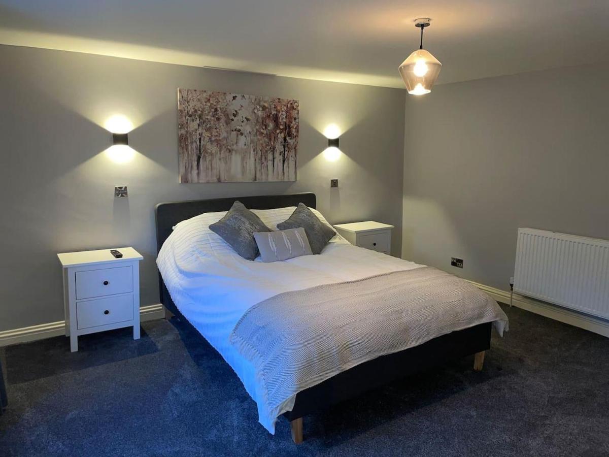 Cosy Apartment Above Village Pub 巴克斯顿 外观 照片