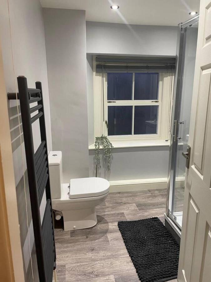 Cosy Apartment Above Village Pub 巴克斯顿 外观 照片